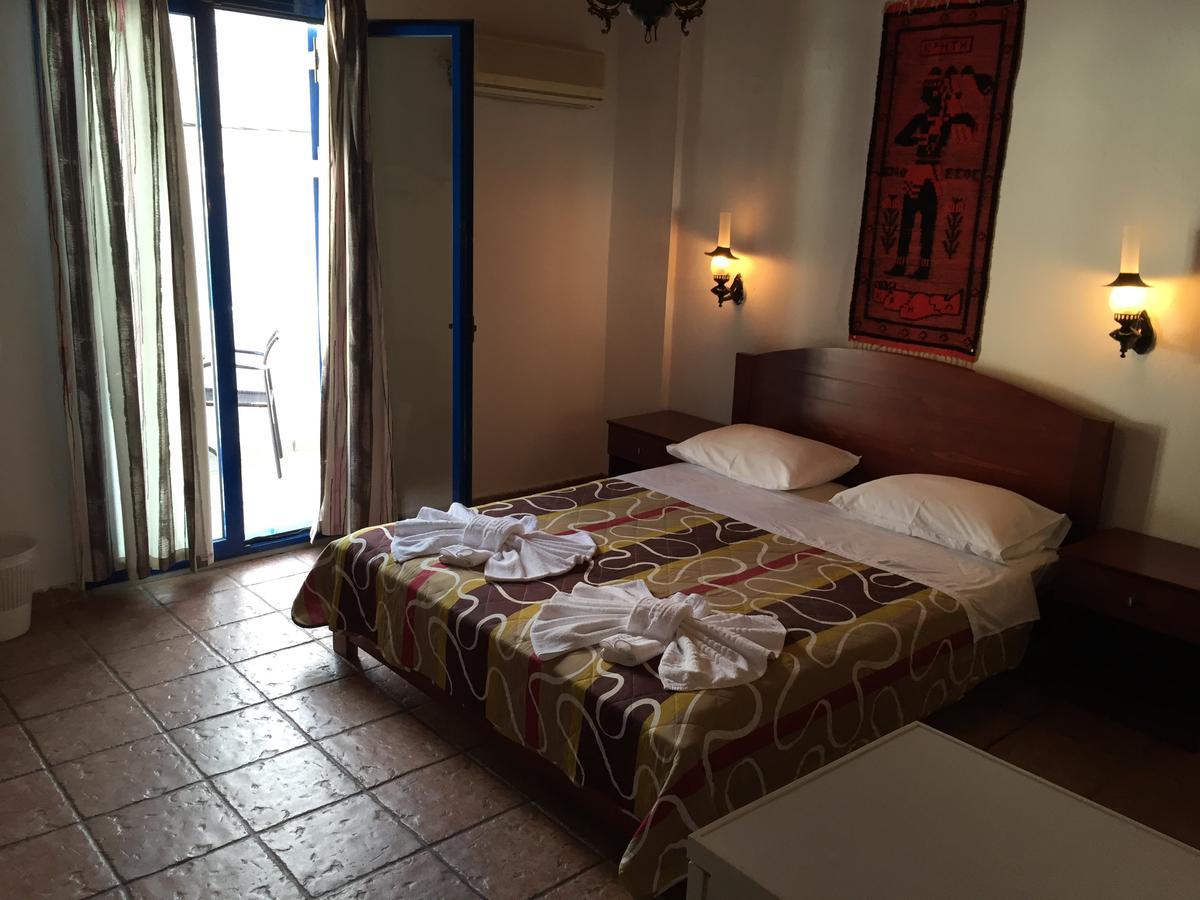 Daskalogiannis Hotel Lutró Habitación foto
